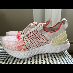 Nike - Women’s React Phantom Run